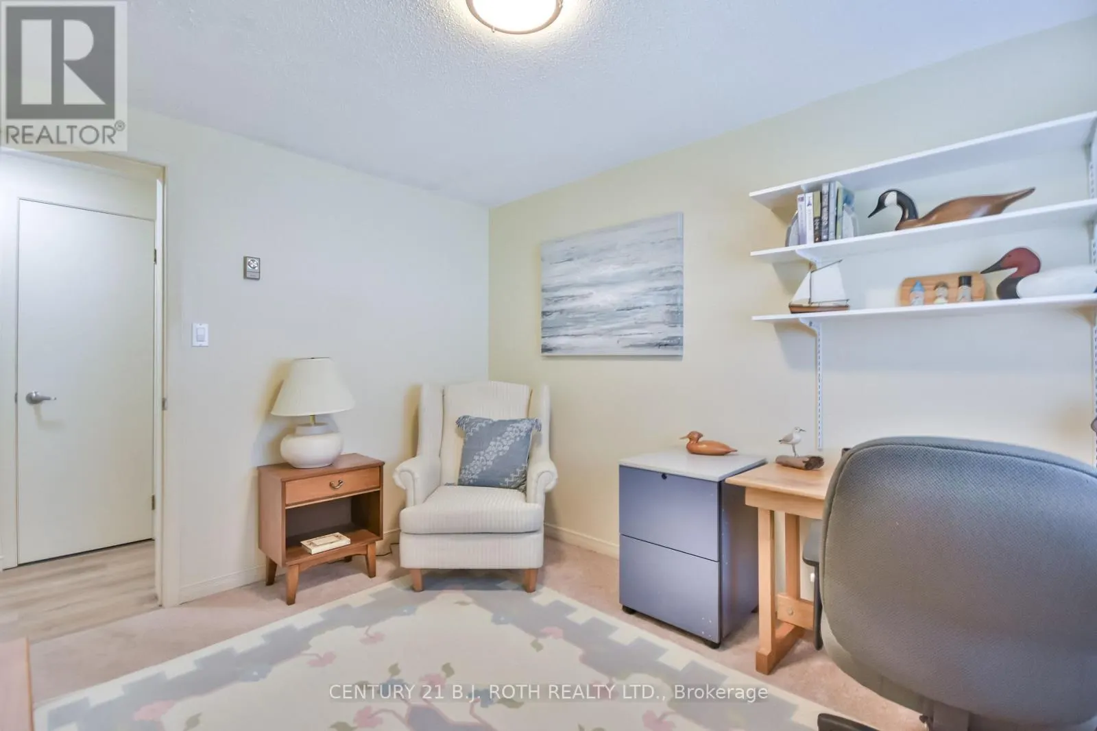22 TAMARACK DRIVE