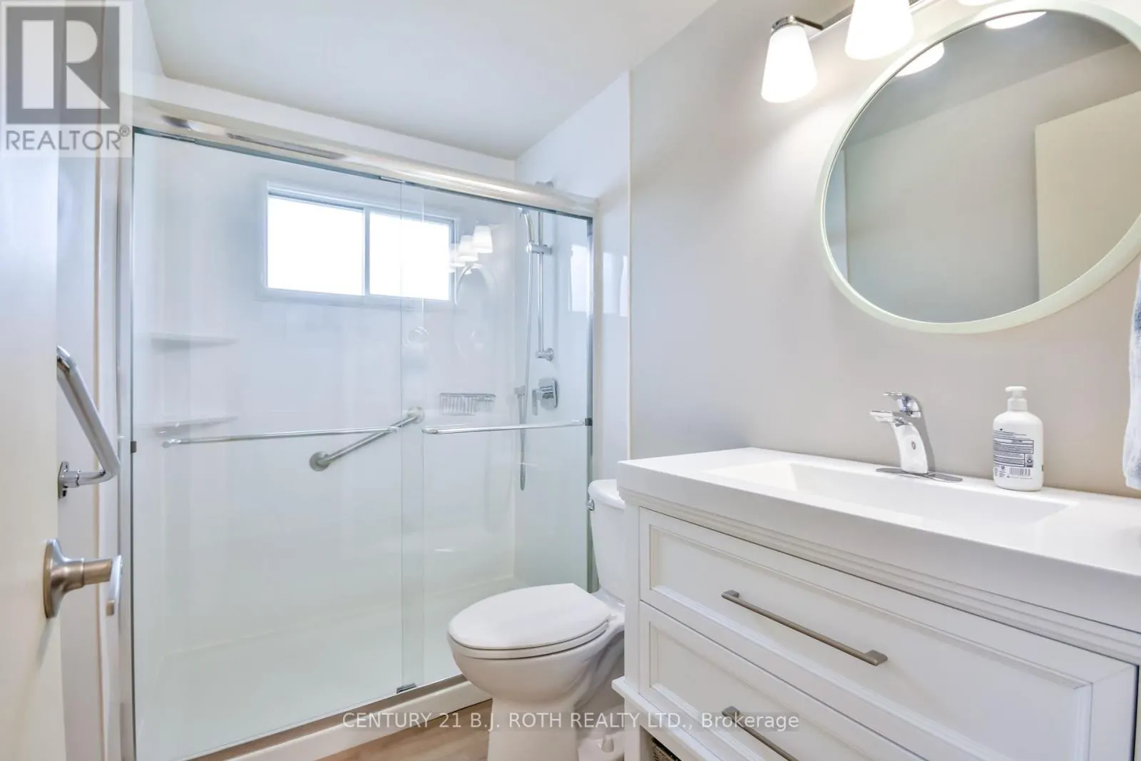 22 TAMARACK DRIVE
