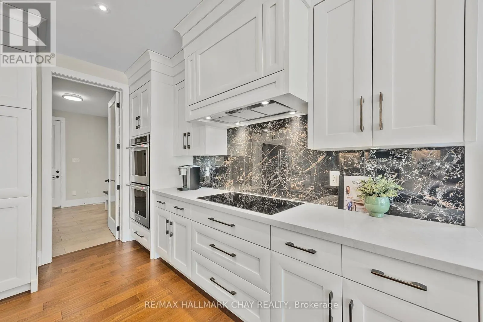19 TIMBER WOLF TRAIL