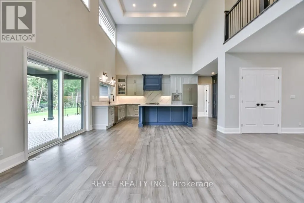 4 CLYDESDALE COURT