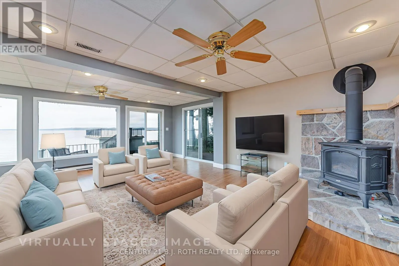 409 PHEASANT LANE