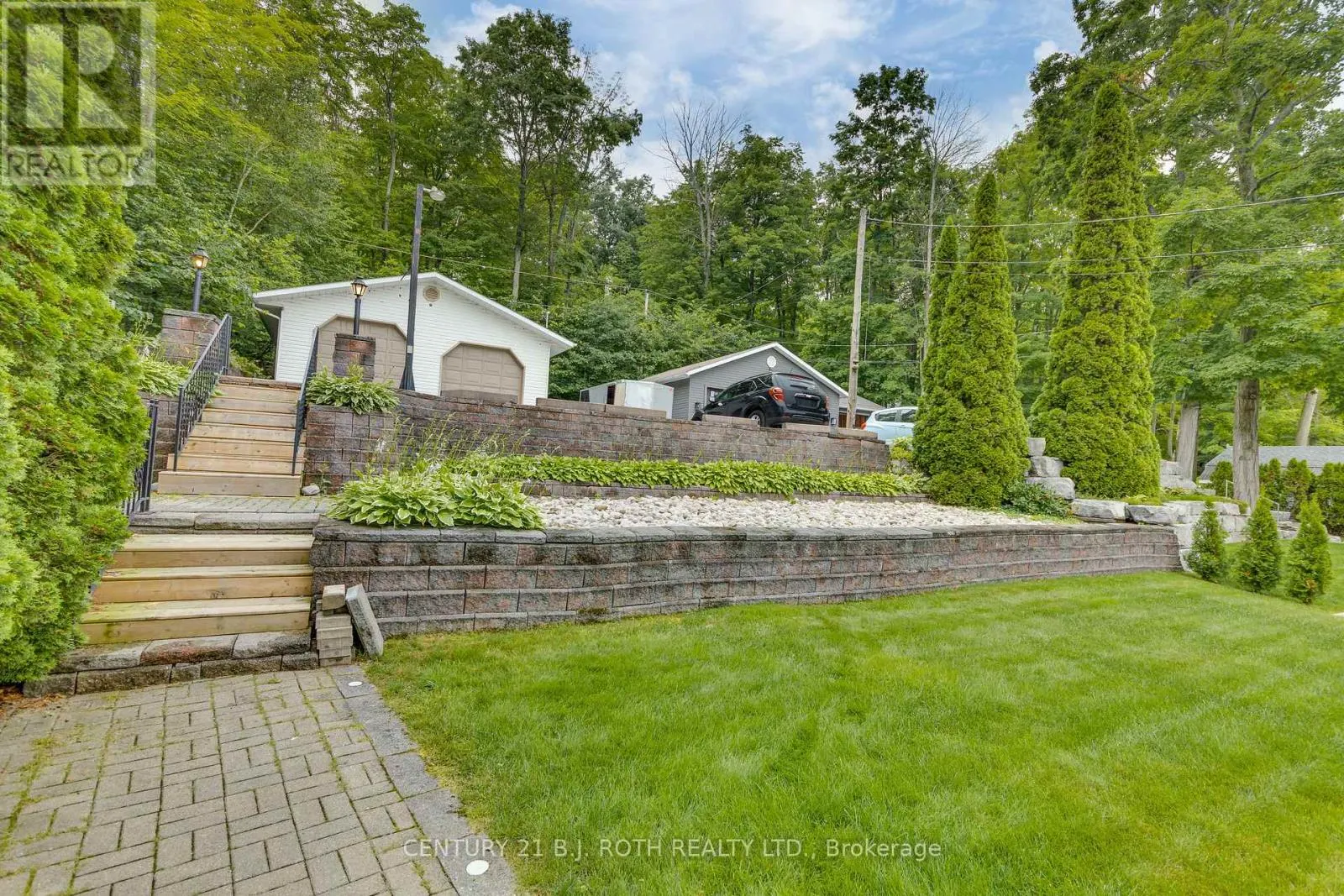 409 PHEASANT LANE