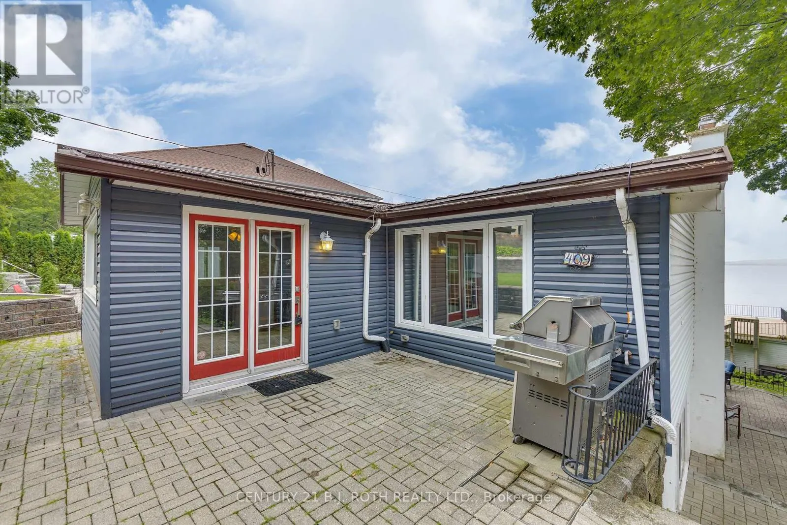 409 PHEASANT LANE
