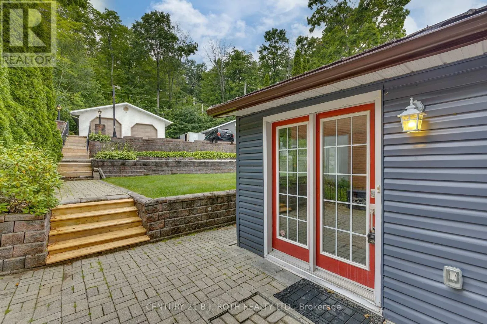 409 PHEASANT LANE