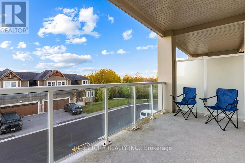 215 - 5 SPOONER CRESCENT