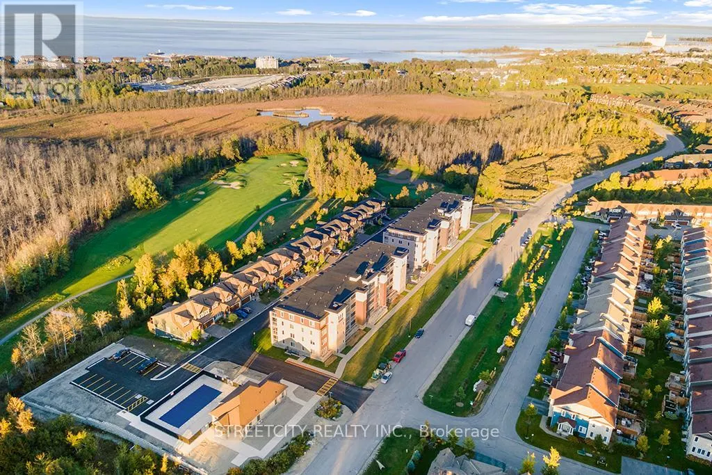 215 - 5 SPOONER CRESCENT
