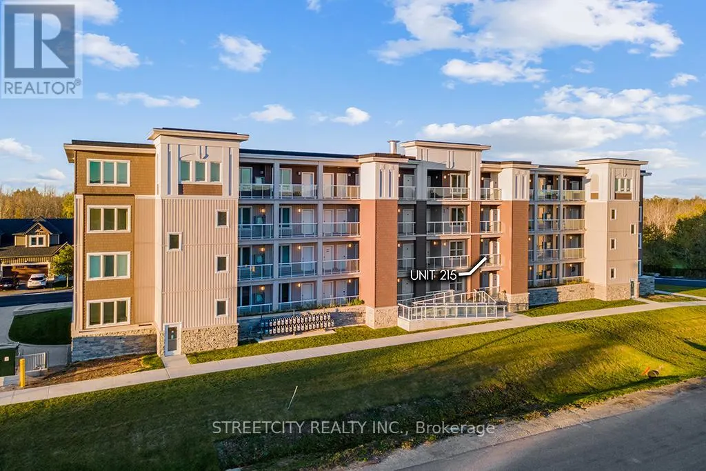 215 - 5 SPOONER CRESCENT