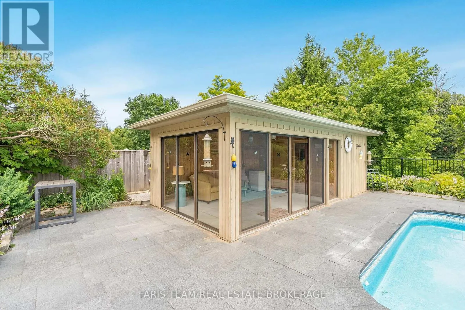 32 CAIRNS BOULEVARD