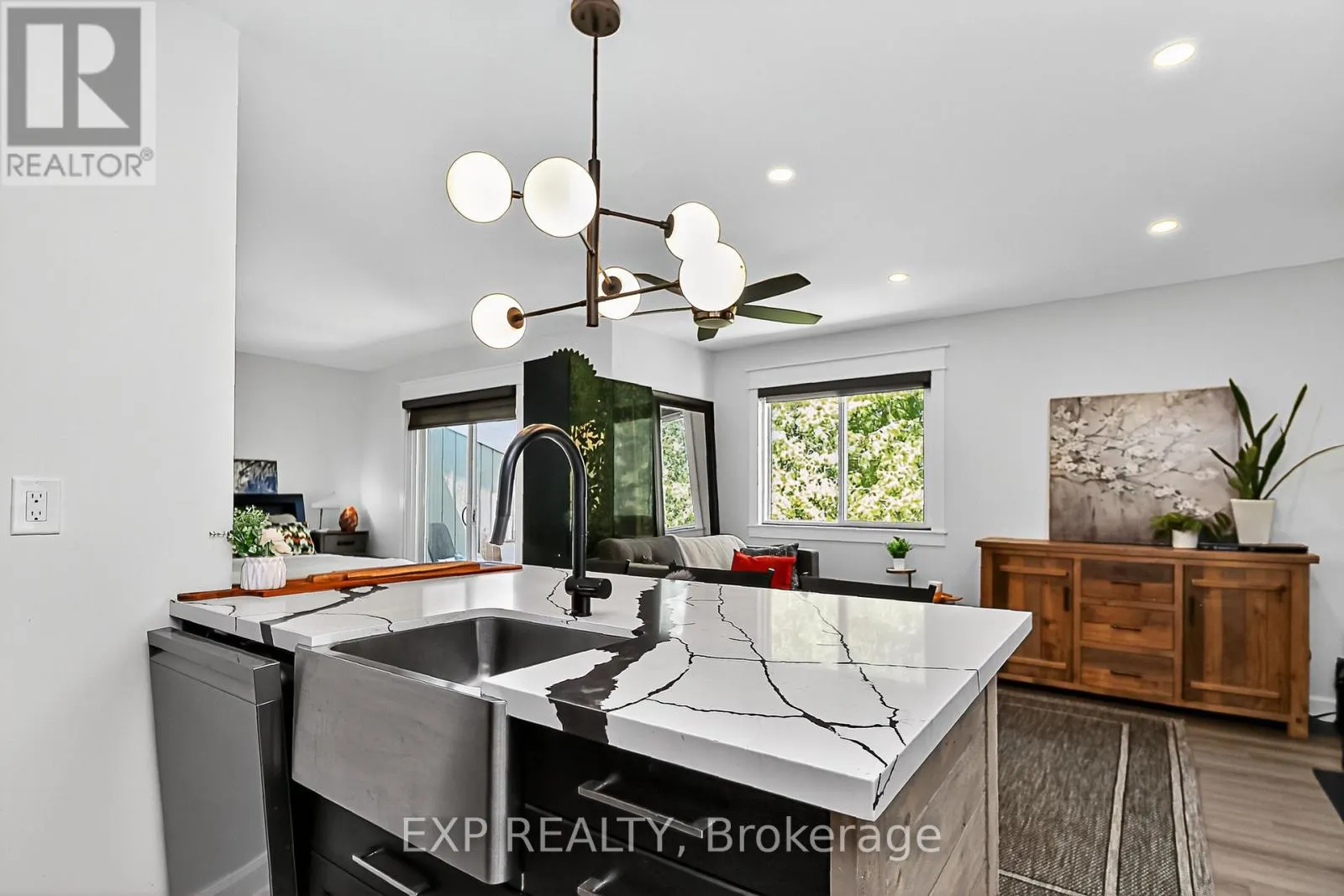 3 - 15 DAWSON DRIVE
