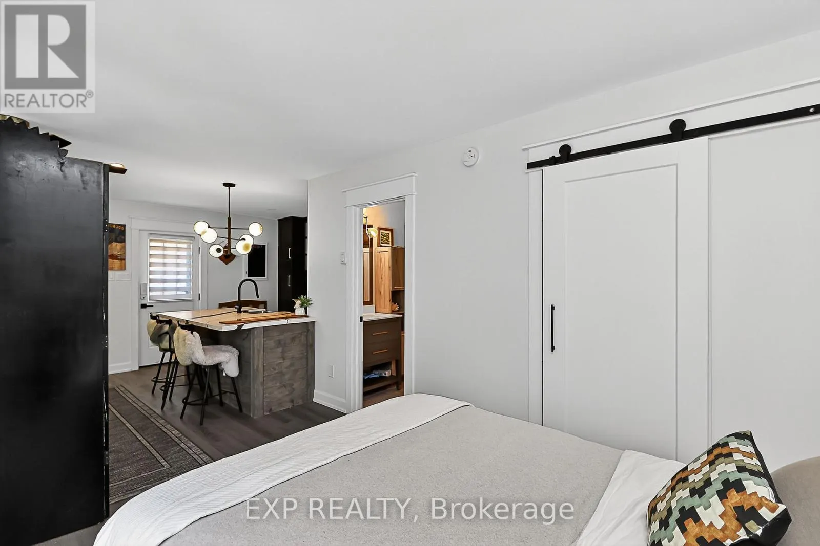 3 - 15 DAWSON DRIVE