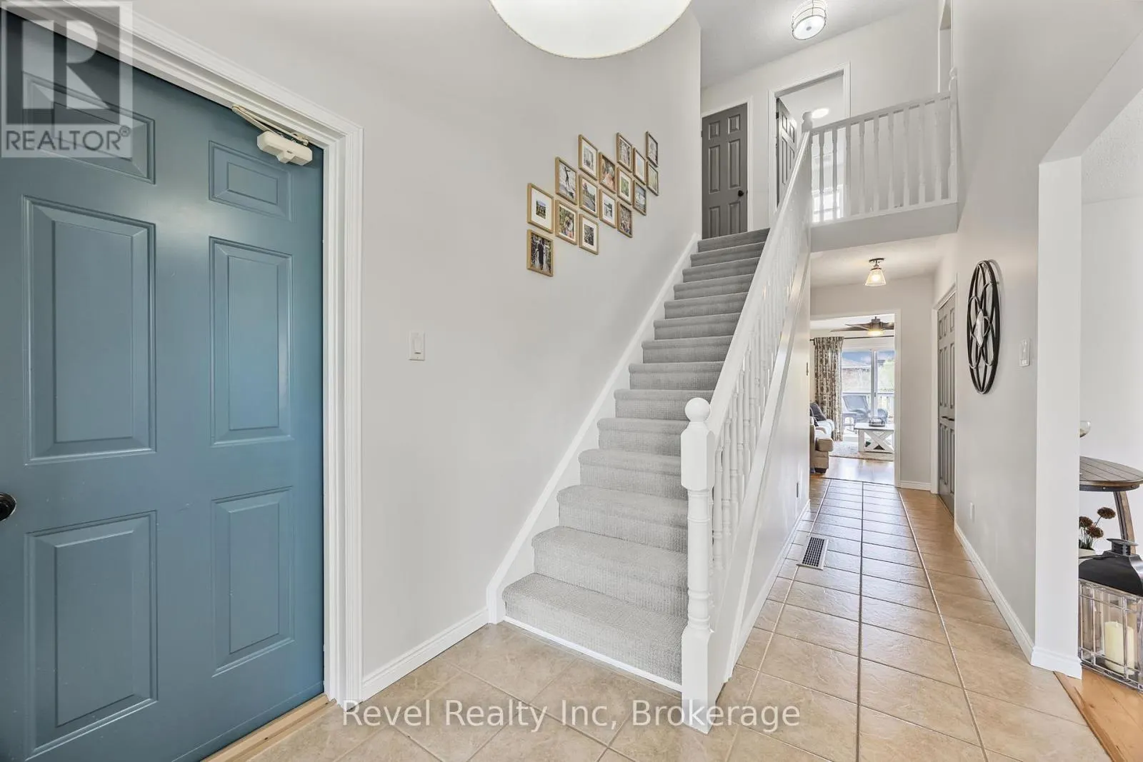 894 MONTREAL STREET