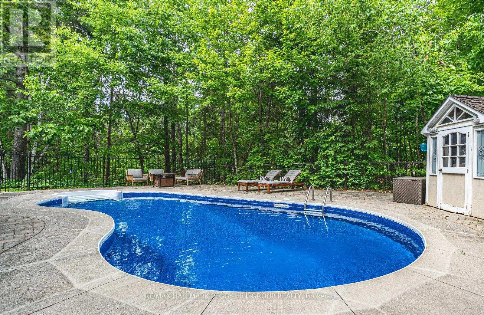 24 WILLOW BAY DRIVE