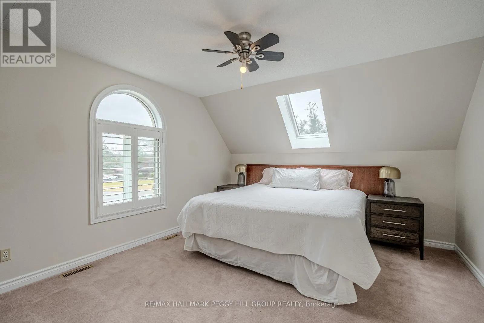 24 WILLOW BAY DRIVE