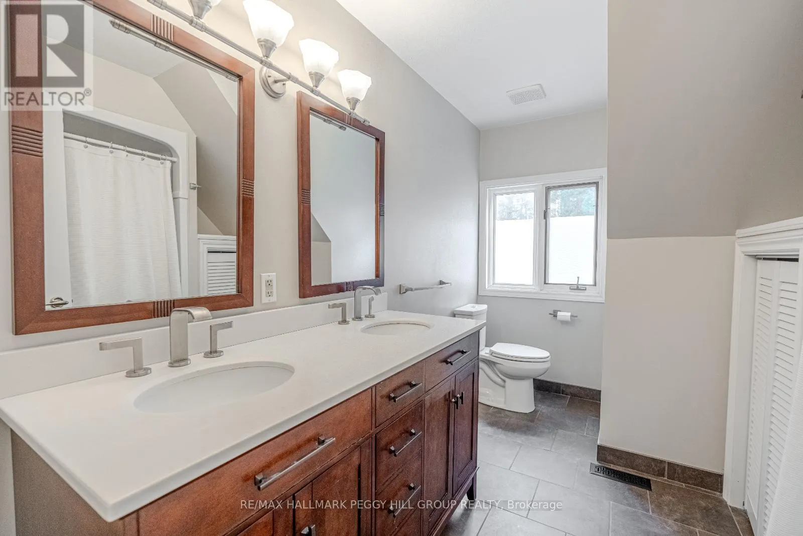 24 WILLOW BAY DRIVE