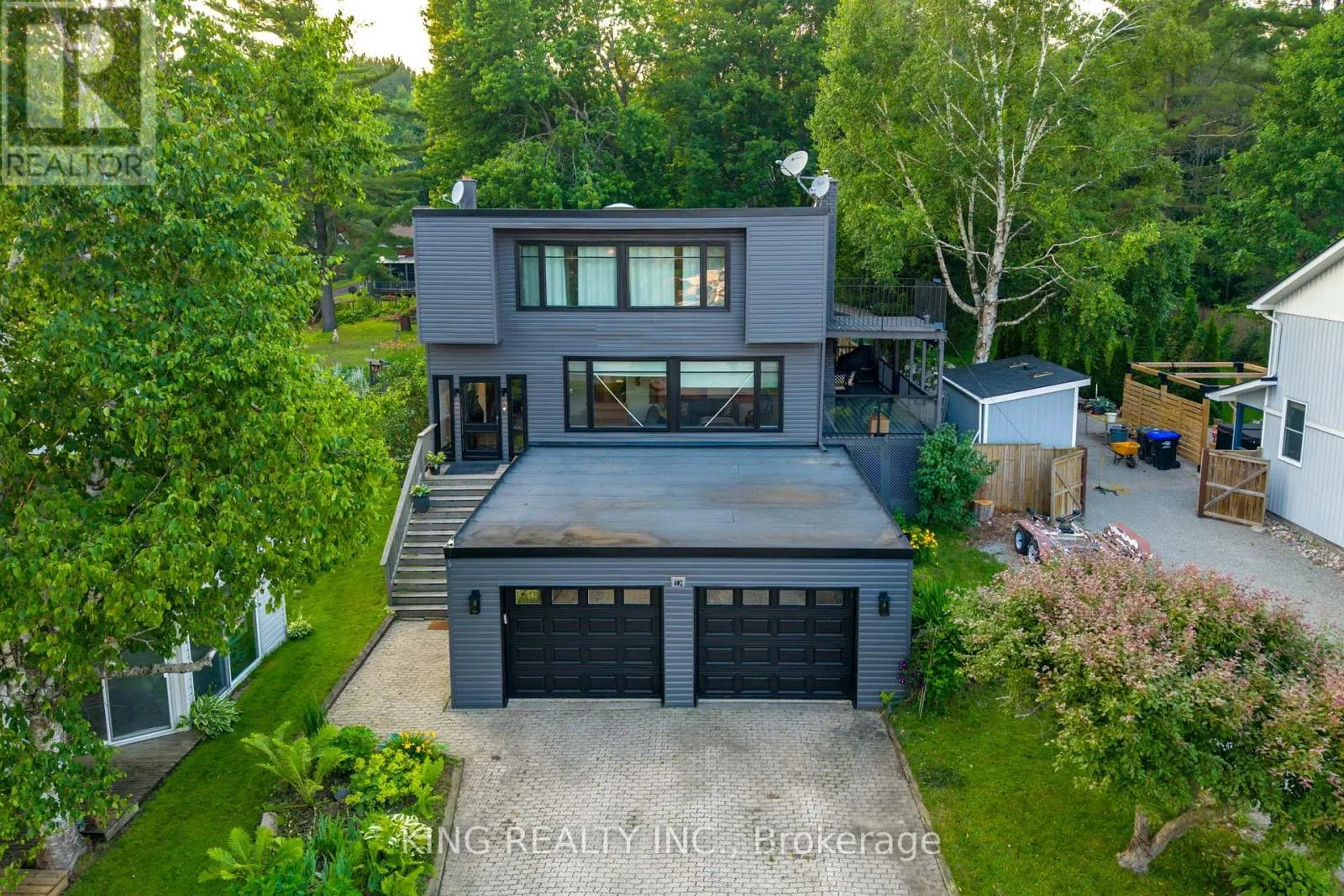602 CHAMPLAIN ROAD