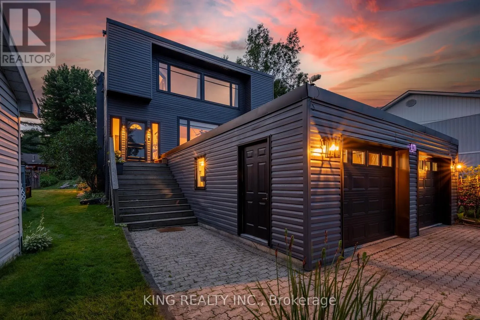602 CHAMPLAIN ROAD
