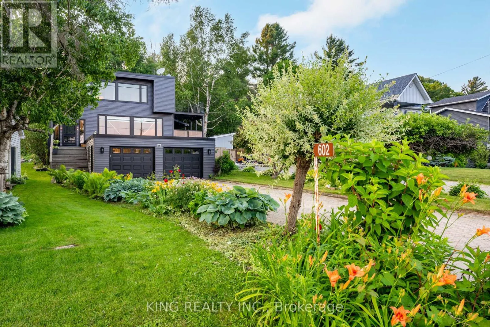 602 CHAMPLAIN ROAD