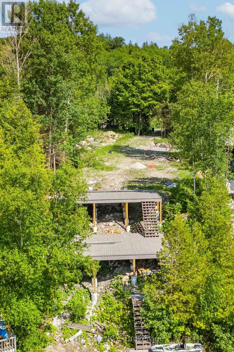 466 SILVER BIRCH DRIVE