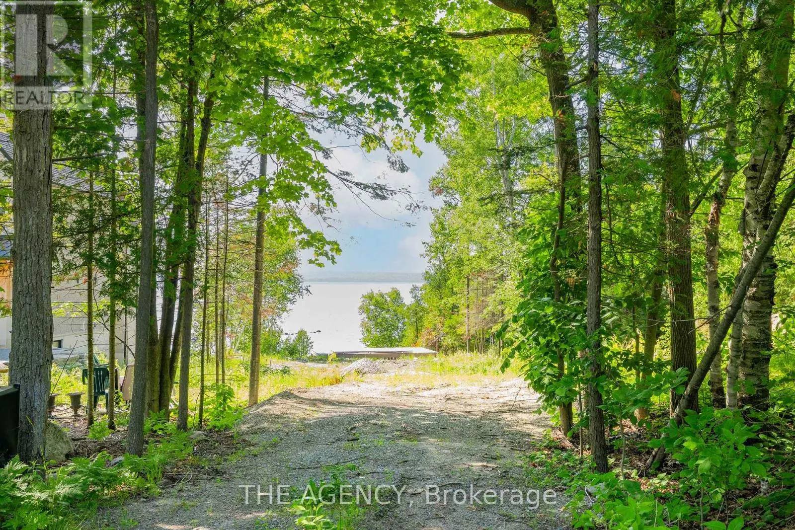 466 SILVER BIRCH DRIVE