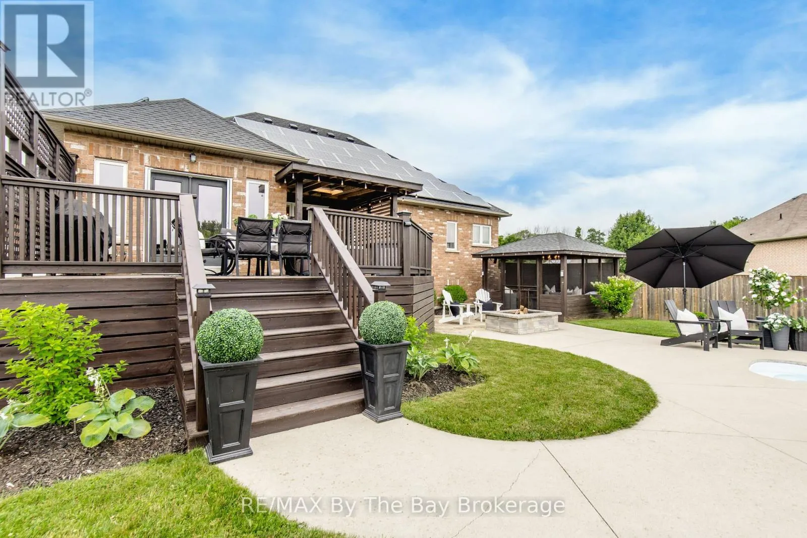 11 BASSWOOD DRIVE