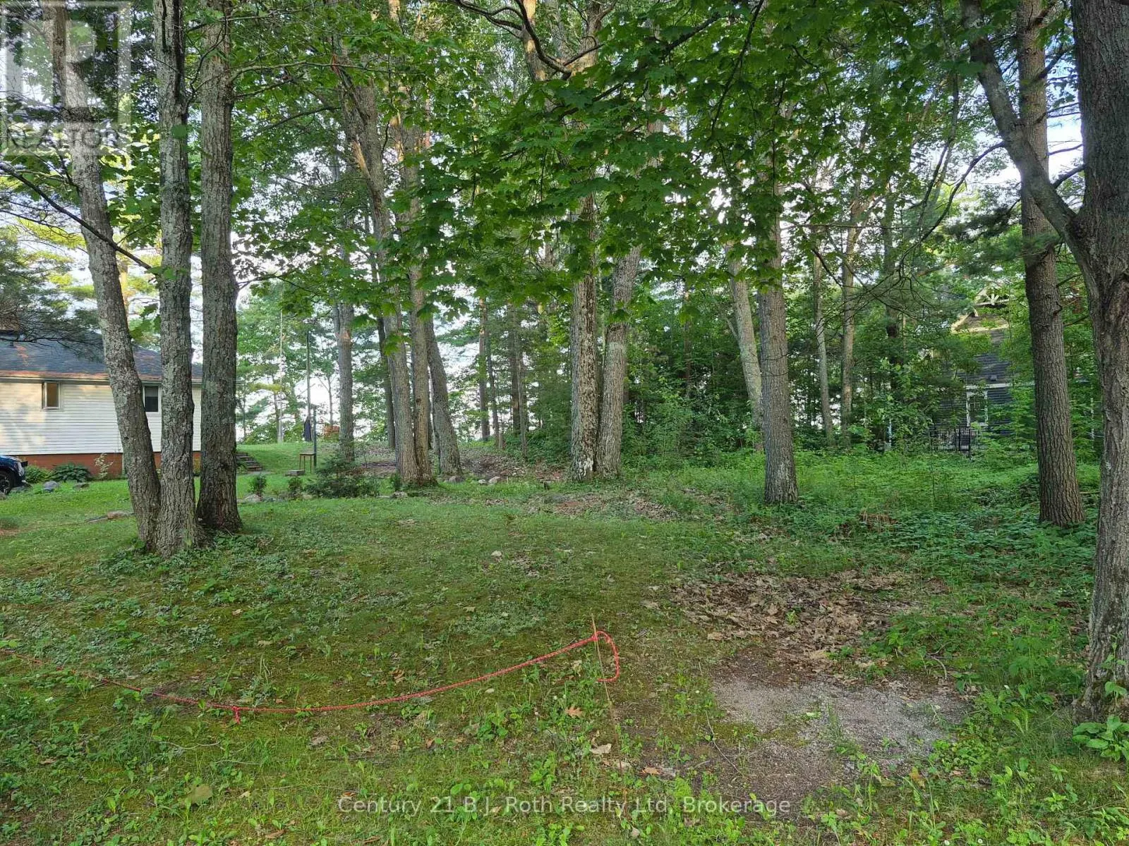 1379 CHAMPLAIN ROAD