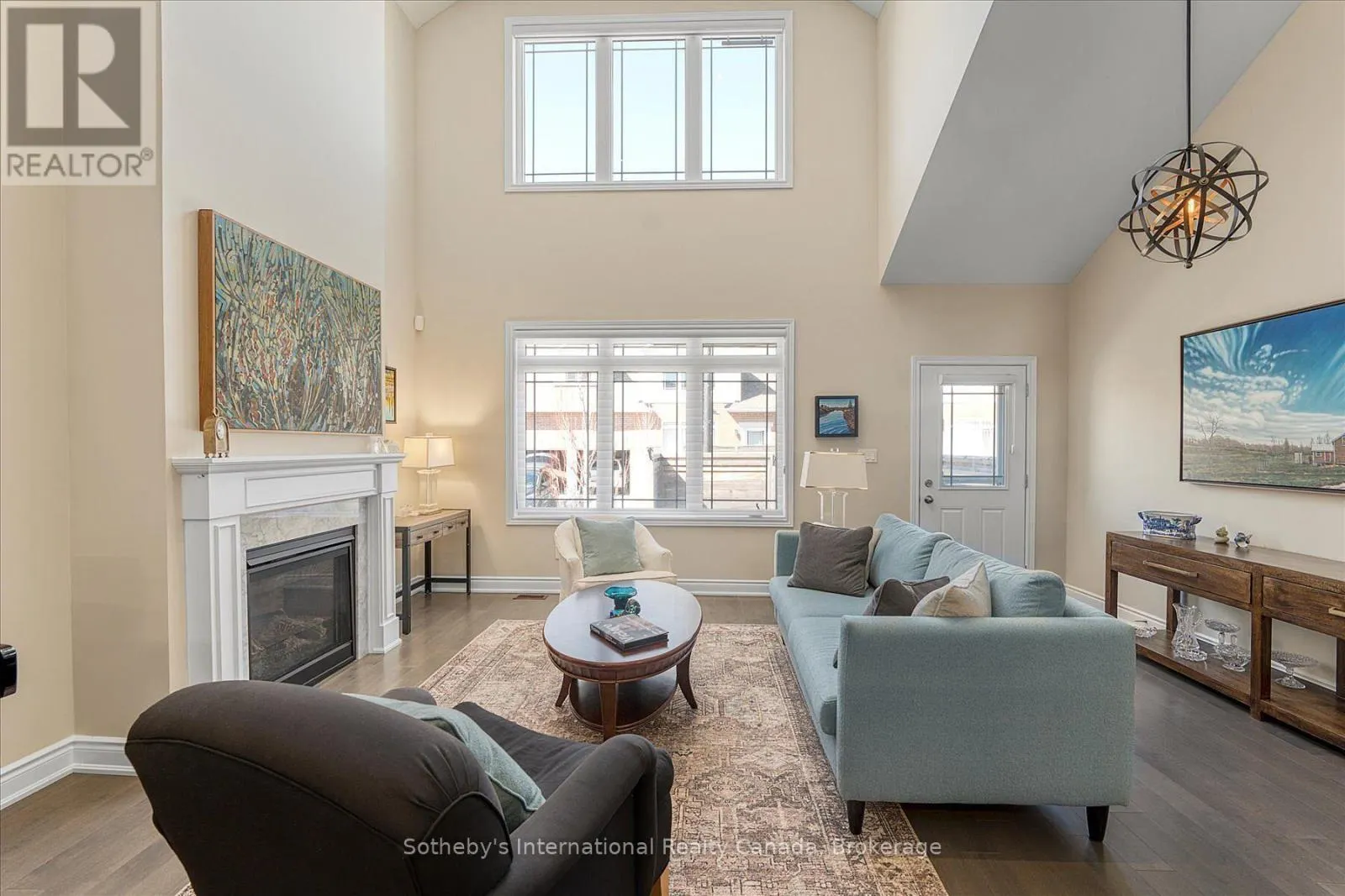4 EMERSON MEWS