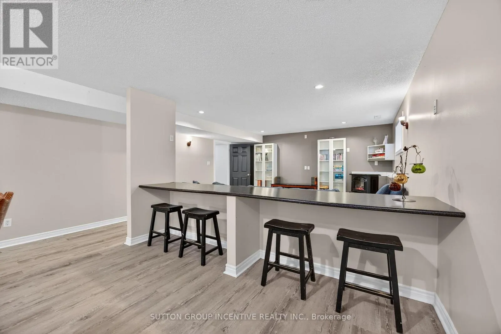 1084 HARBOURVIEW DRIVE