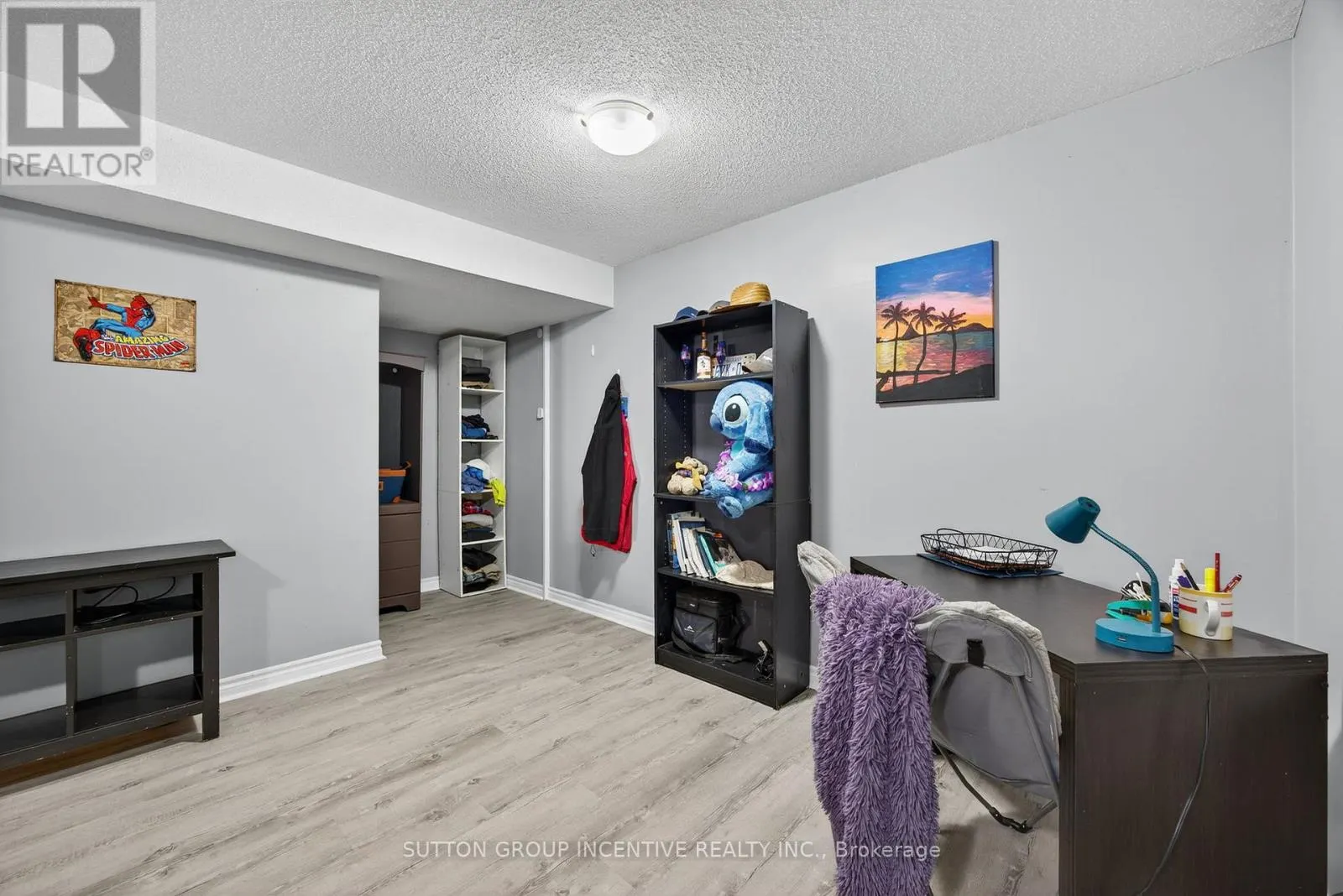 1084 HARBOURVIEW DRIVE
