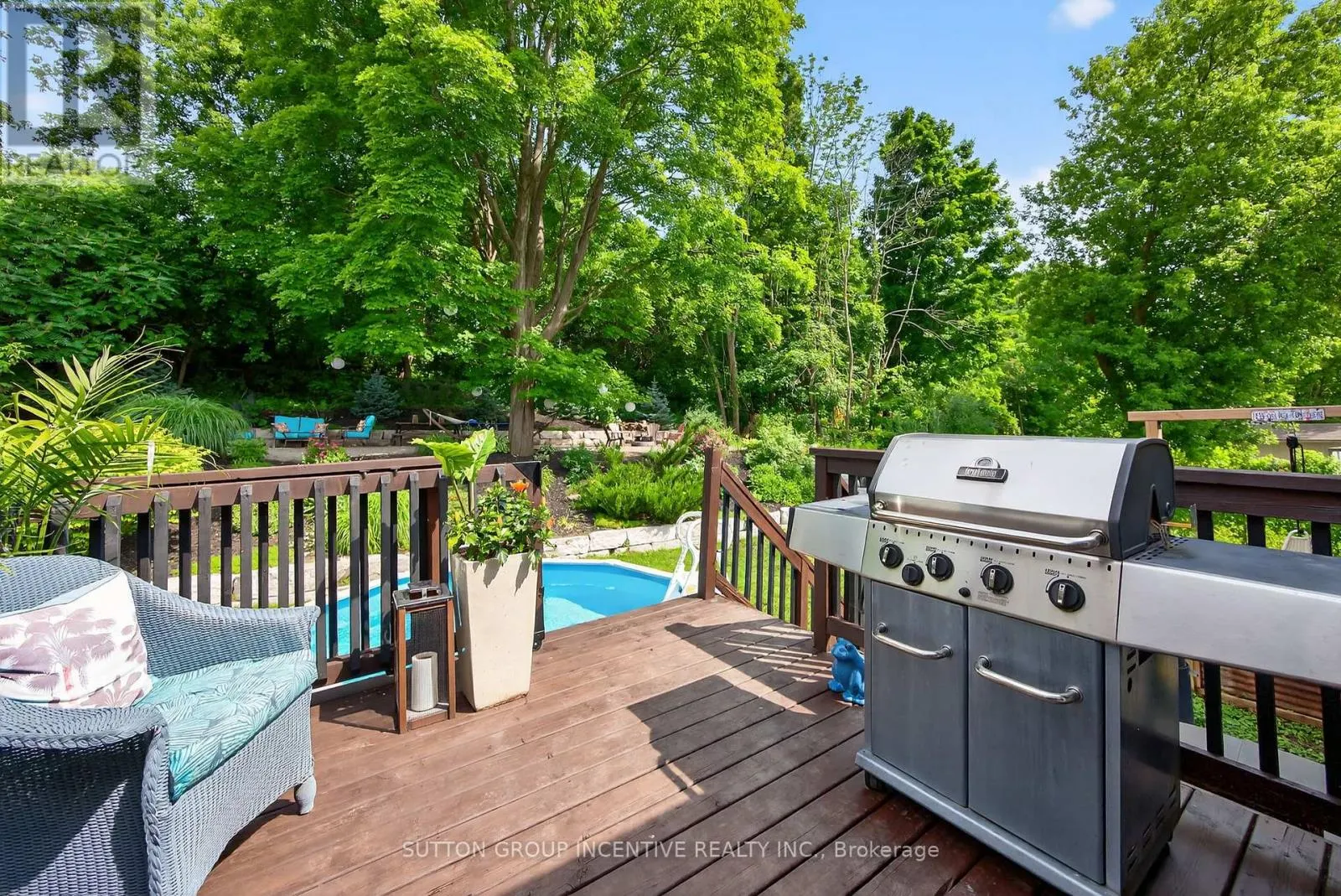 1084 HARBOURVIEW DRIVE