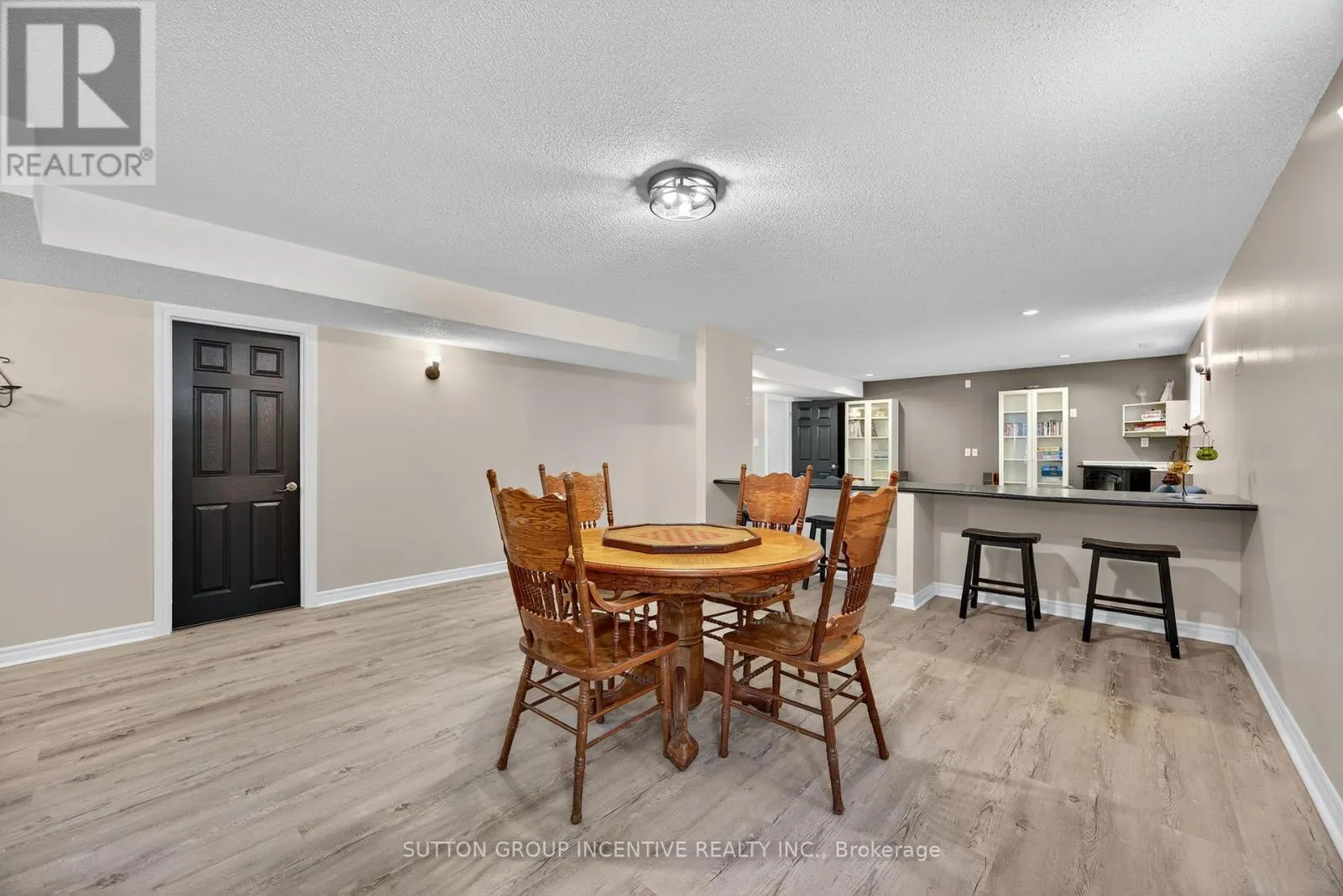1084 HARBOURVIEW DRIVE