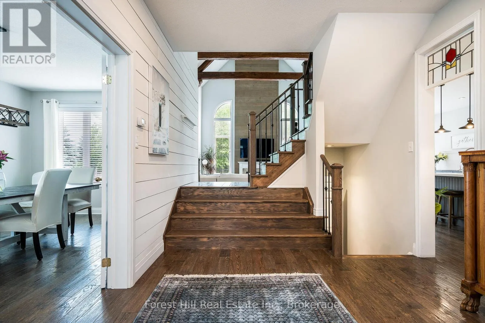 62 SILVER CRESCENT