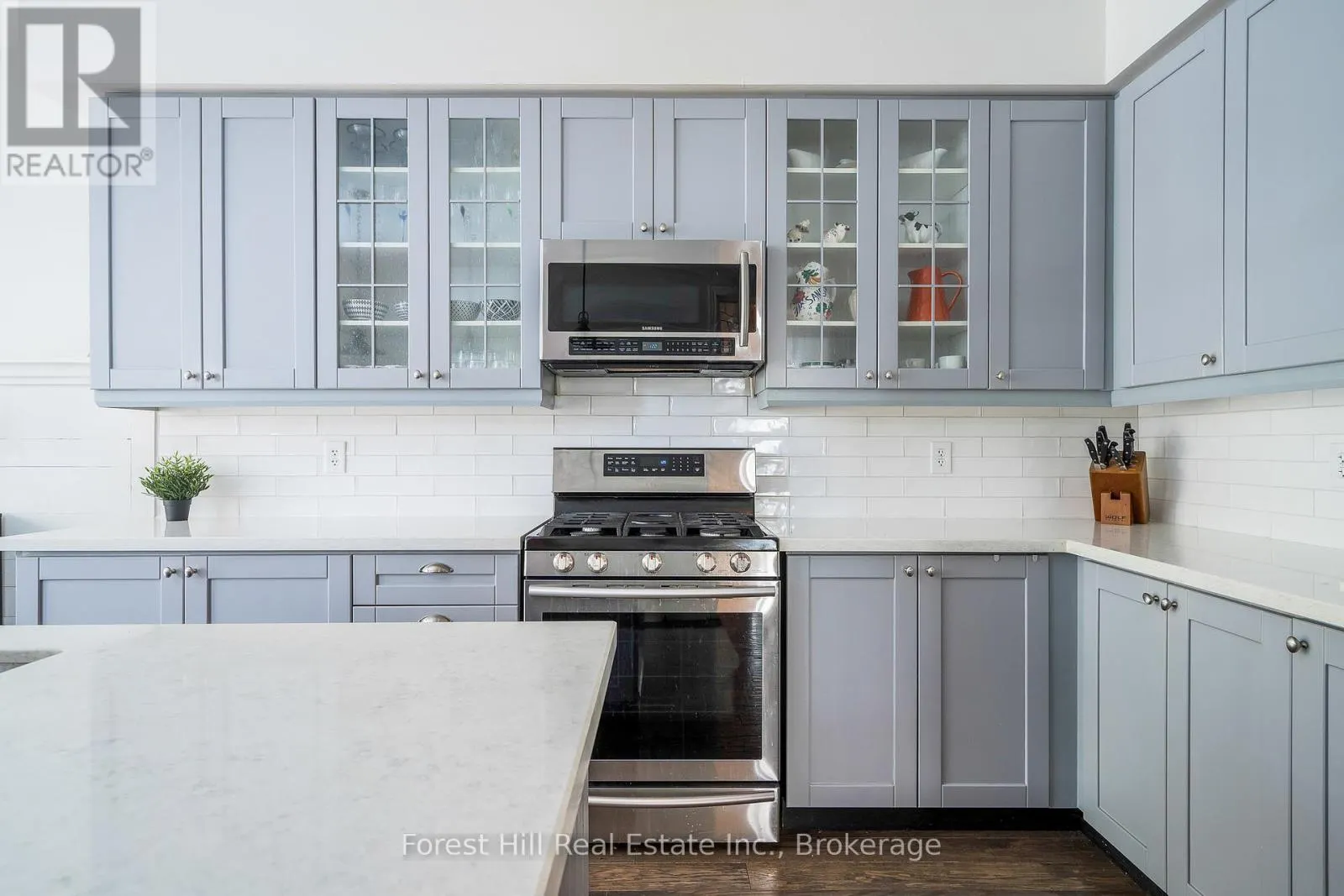 62 SILVER CRESCENT