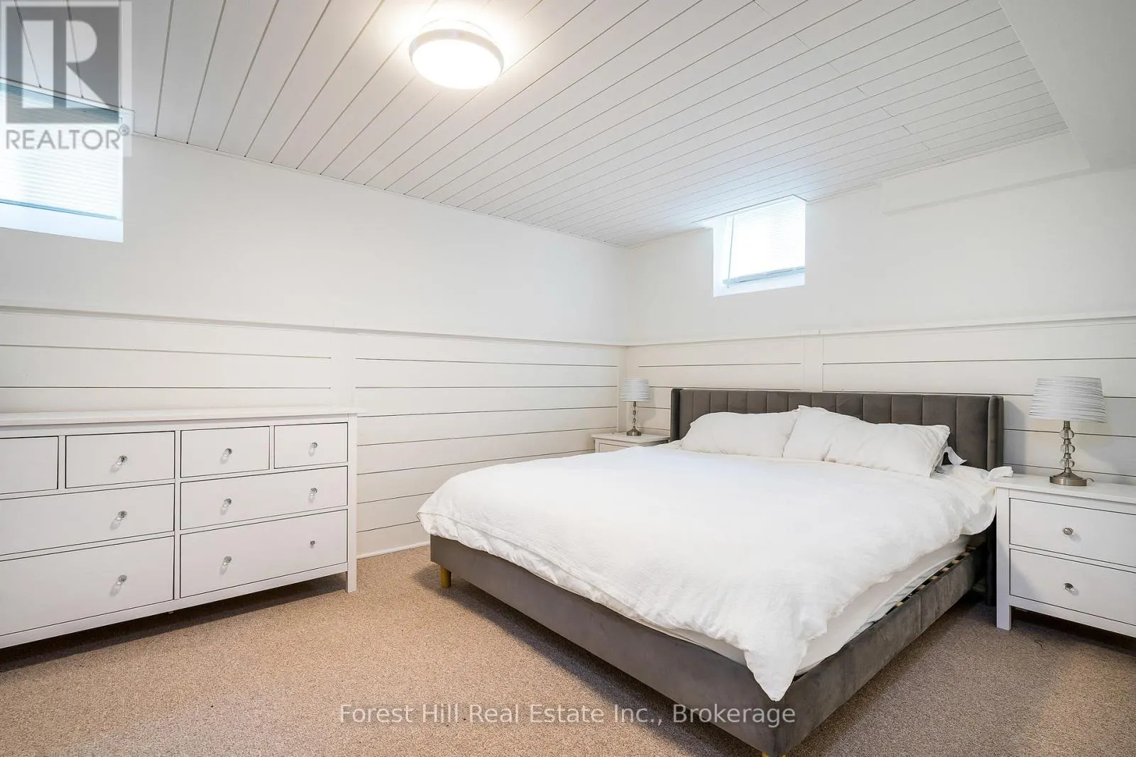 62 SILVER CRESCENT