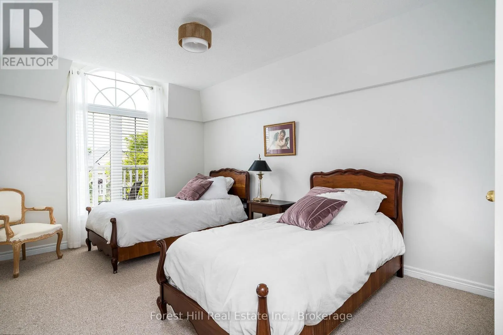 62 SILVER CRESCENT