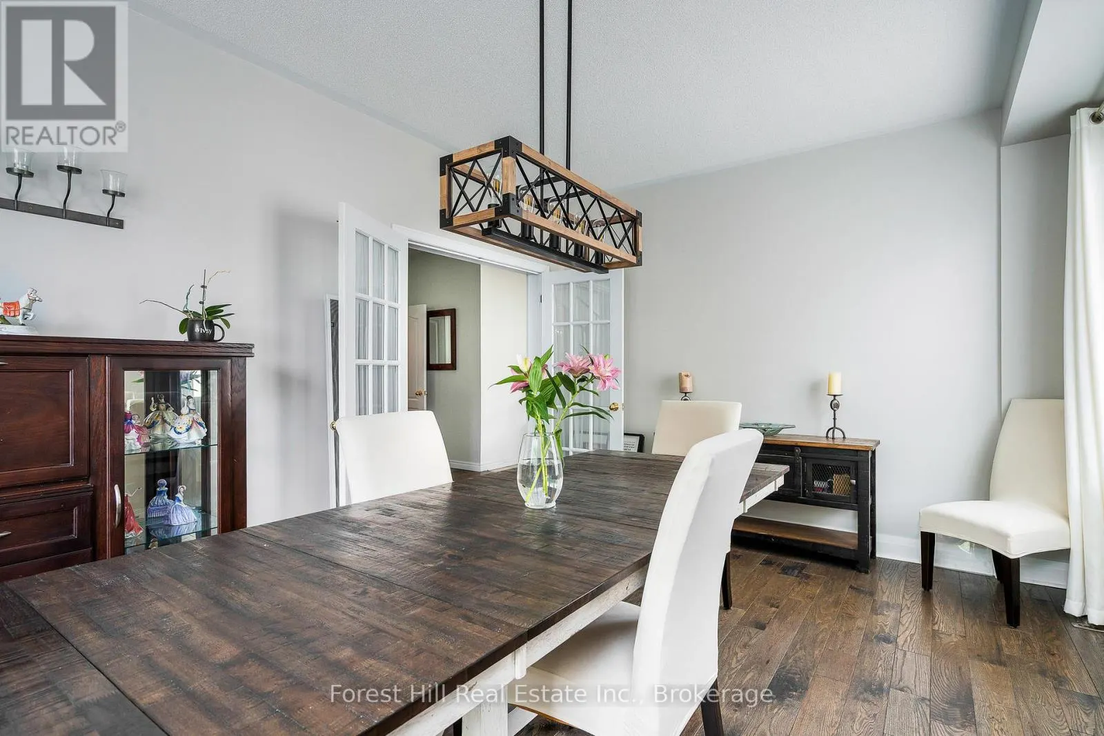62 SILVER CRESCENT