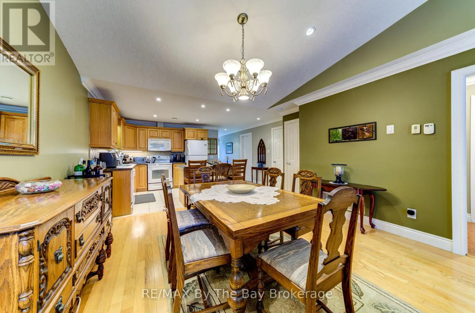 122 MEADOW LANE