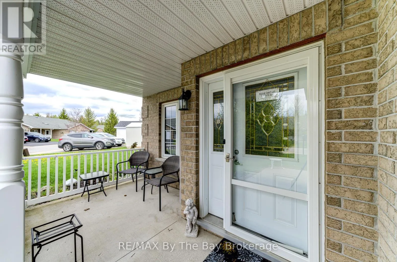 122 MEADOW LANE