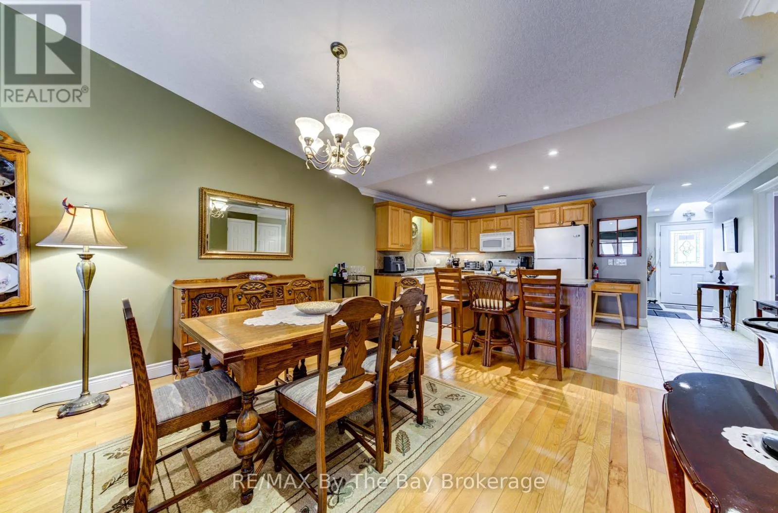 122 MEADOW LANE