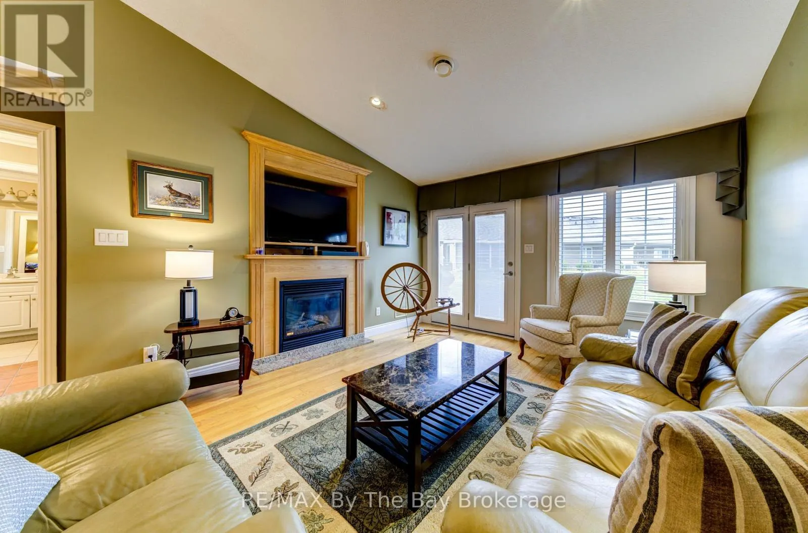 122 MEADOW LANE