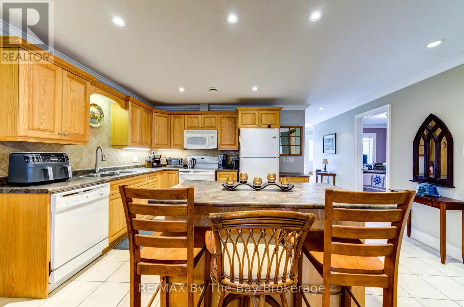 122 MEADOW LANE