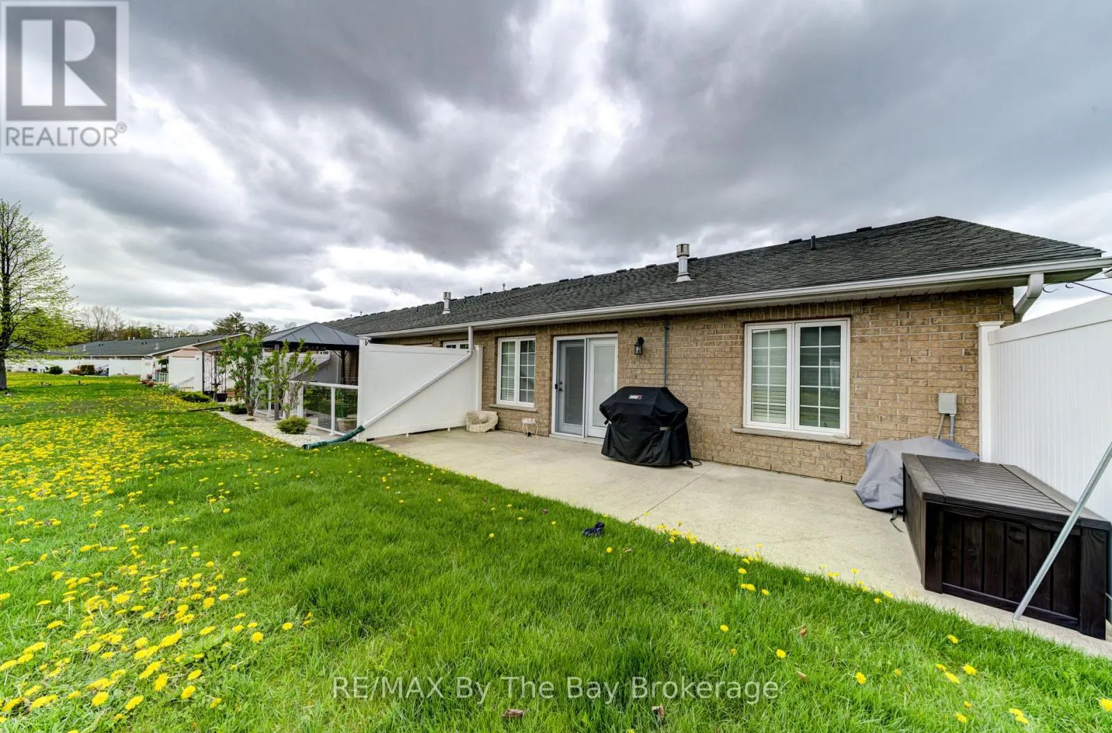 122 MEADOW LANE