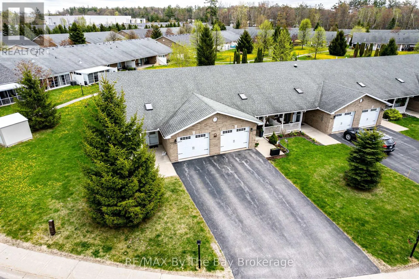122 MEADOW LANE