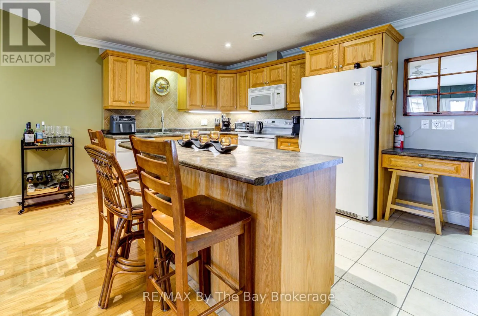 122 MEADOW LANE