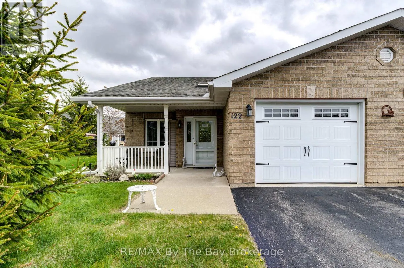 122 MEADOW LANE