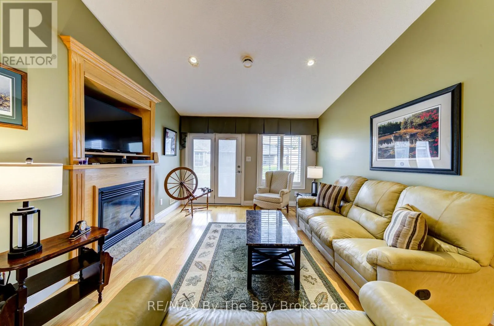 122 MEADOW LANE