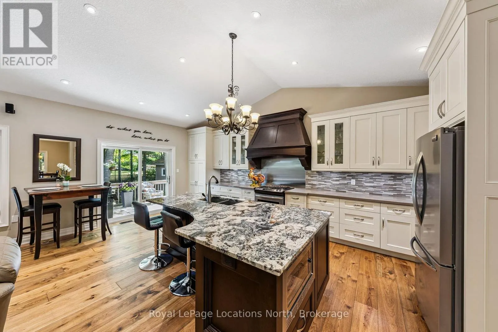 77 KNOX ROAD W