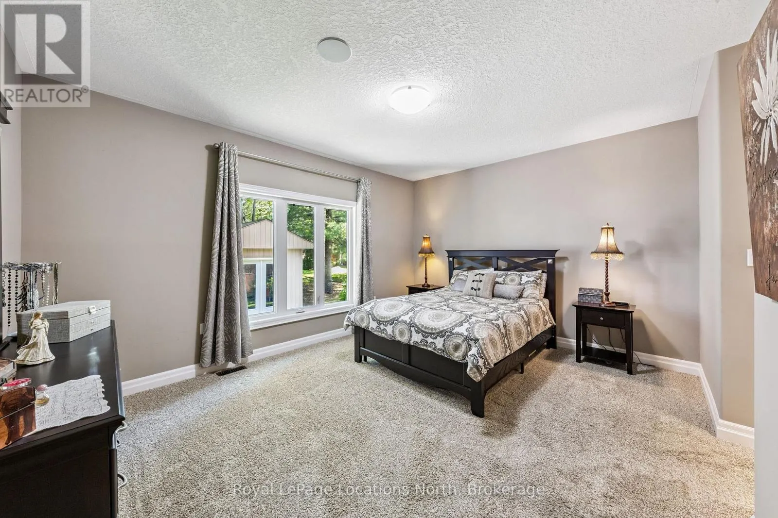 77 KNOX ROAD W