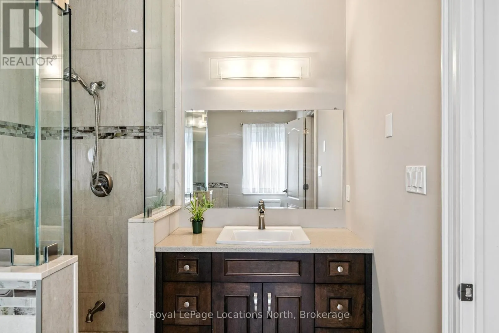 77 KNOX ROAD W