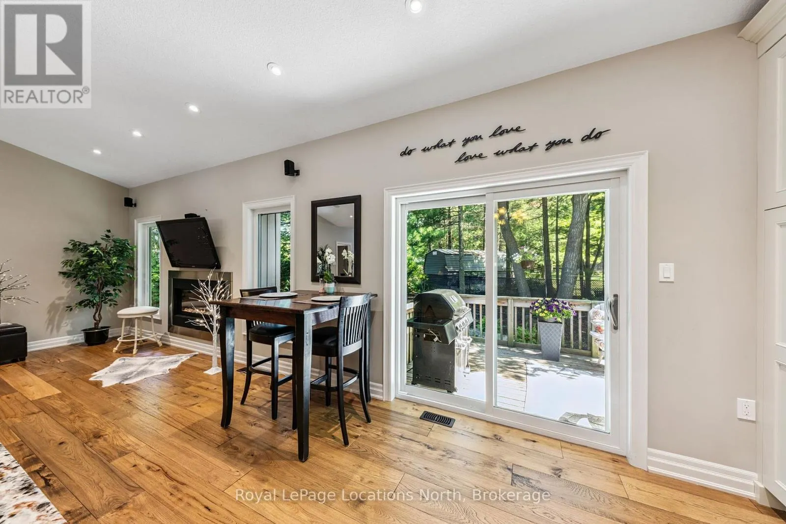 77 KNOX ROAD W