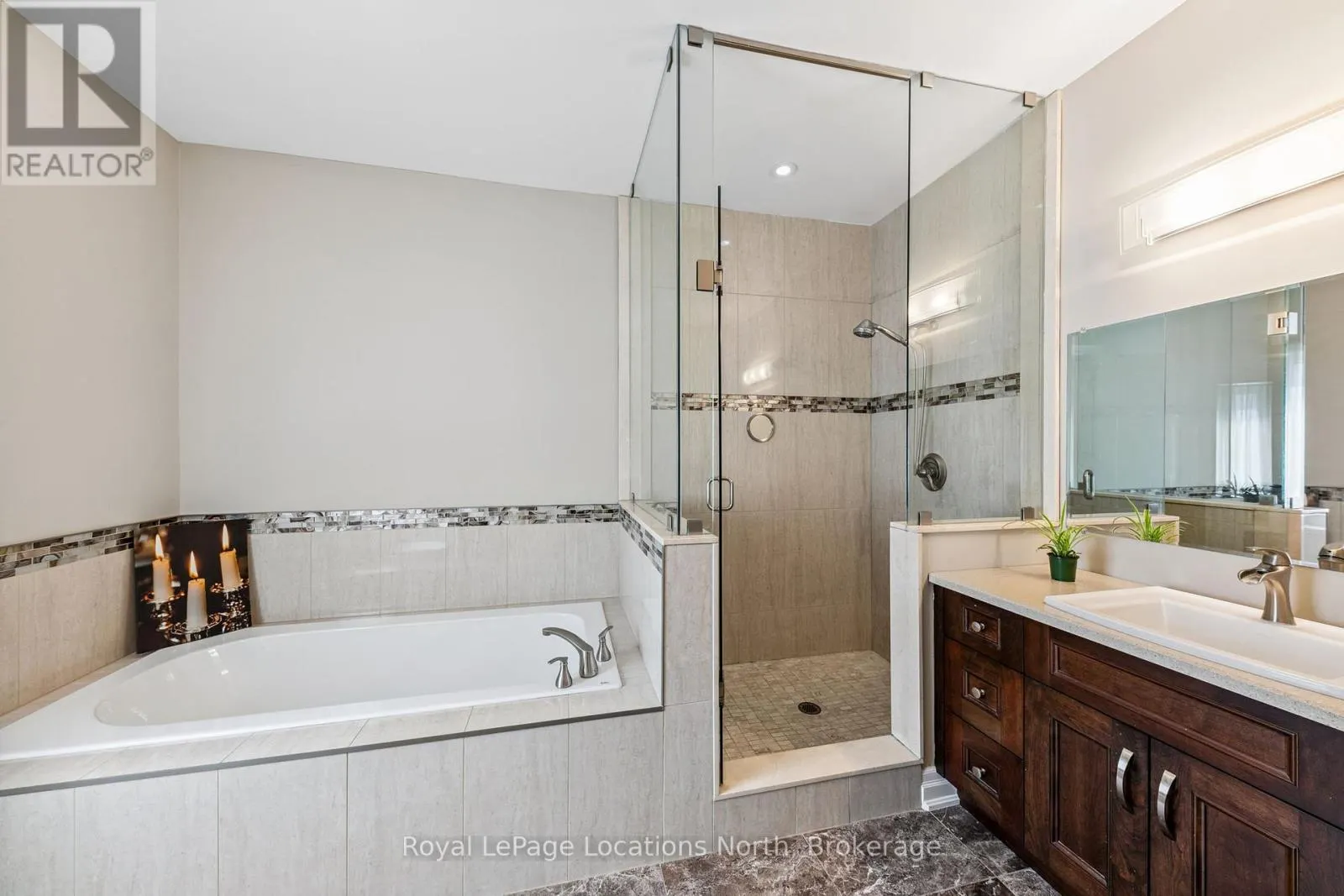 77 KNOX ROAD W